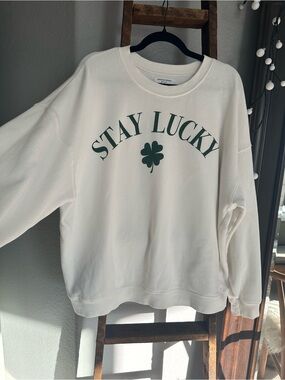 Grayson Threads men’s sweatshirt with green "Stay Lucky" graphic, size XL